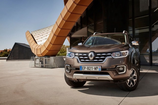 Ban tai Renault Alaskan se &quot;chot gia&quot; vao thang 9/2017